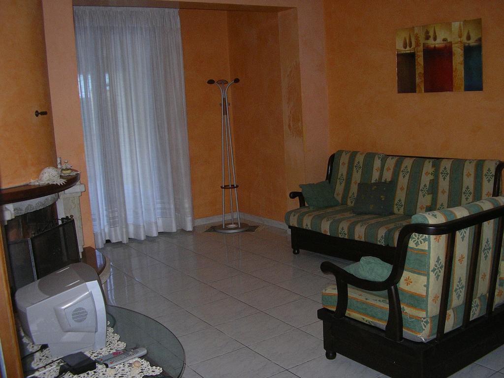Appartement Terrazza Sul Mare à Gioiosa Marea Chambre photo
