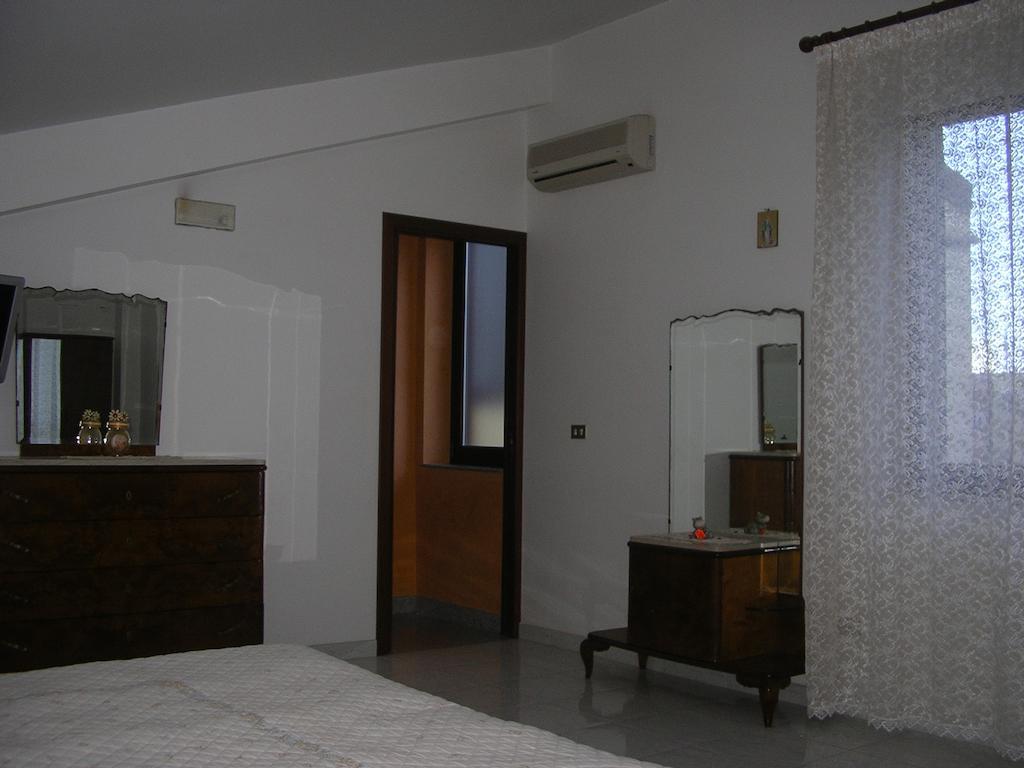 Appartement Terrazza Sul Mare à Gioiosa Marea Chambre photo